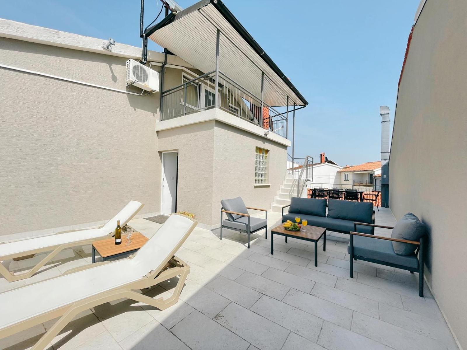 Caramel Comforts With Sea View In Stinjan Only 300 Meters From The Beach Pula Luaran gambar