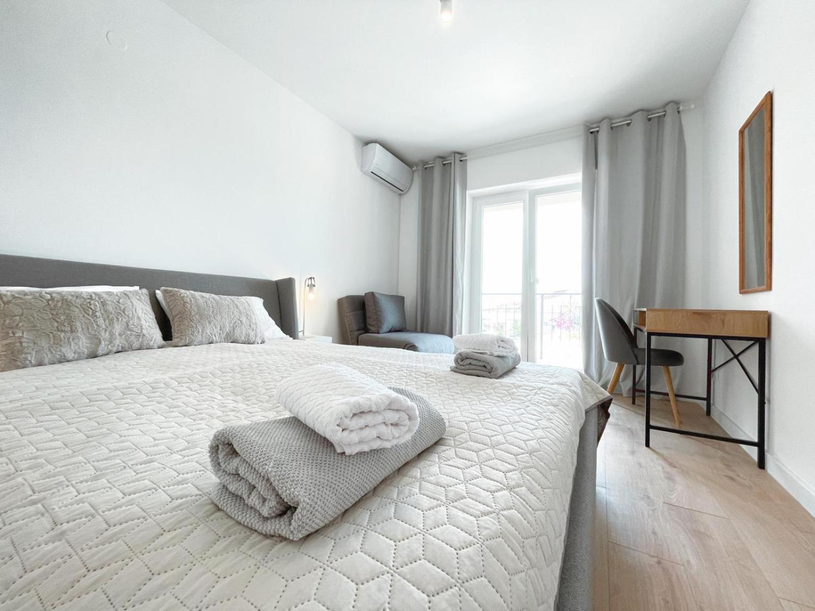 Caramel Comforts With Sea View In Stinjan Only 300 Meters From The Beach Pula Luaran gambar