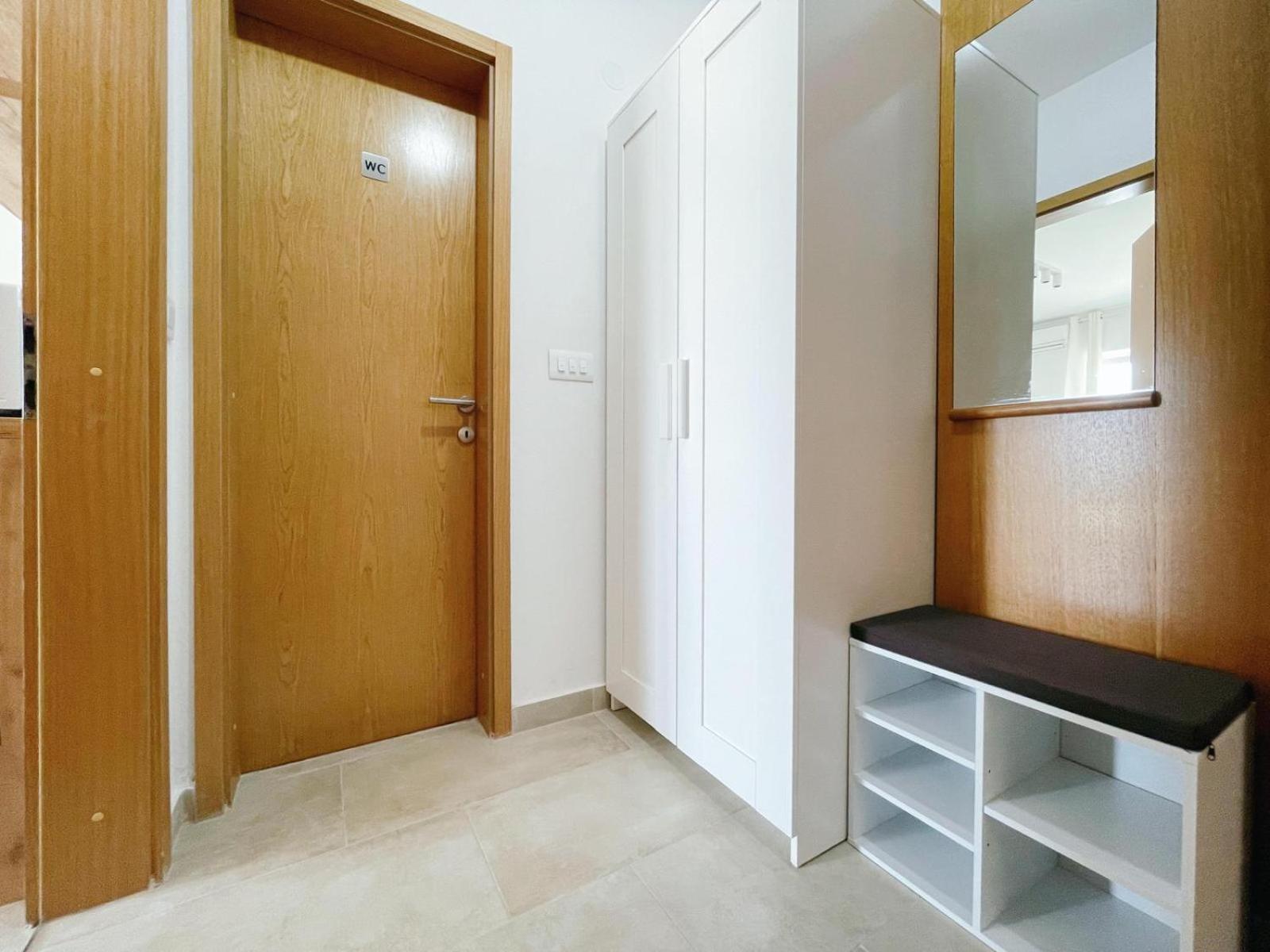 Caramel Comforts With Sea View In Stinjan Only 300 Meters From The Beach Pula Luaran gambar